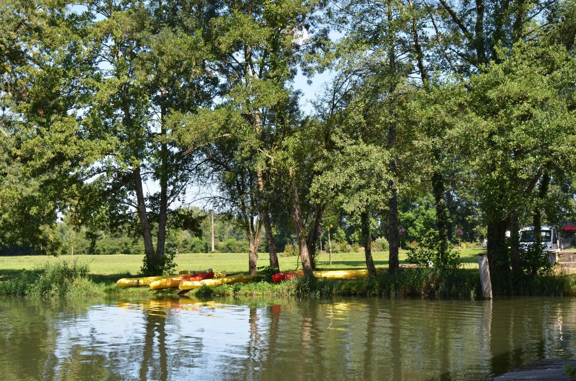 Vila Katy'S Barn Saint-Aulaye-Puymangou Exteriér fotografie